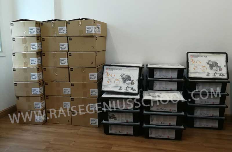 Raise Genius School มีบริการด้านการจัดห้อง Lab หุ่นยนต์ Lego Mindstorm ev3 ทั้งชุด Home และ ชุด Core Set